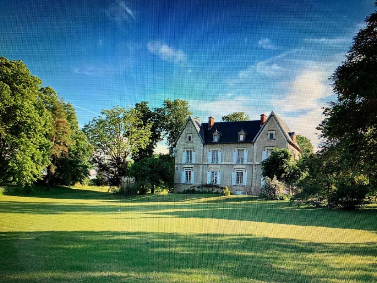 Bed and Breakfast Le Donjon D'Anthon Экстерьер фото