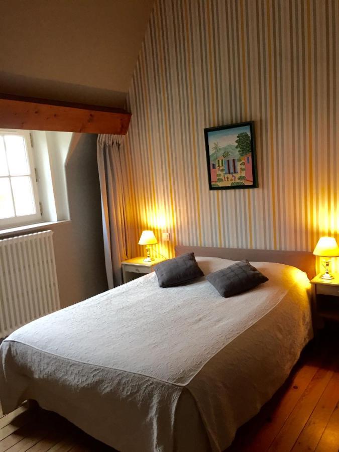Bed and Breakfast Le Donjon D'Anthon Экстерьер фото