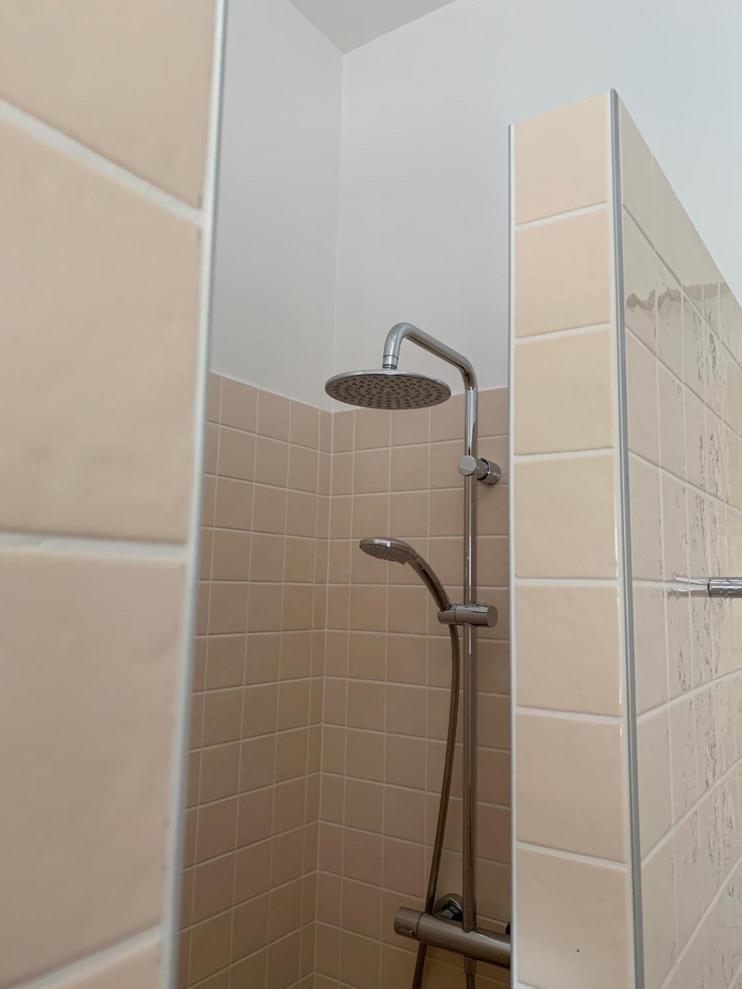 Bed and Breakfast Le Donjon D'Anthon Номер фото